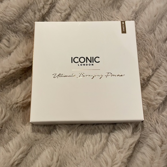 Iconic London Ultimate Bronzing Powder - Picture 5 of 6